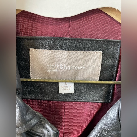 Croft & barrow, black leather women’s jacket. Dry cleaned and not worn. - Picture 3 of 3